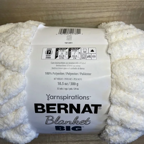 NWT Yarnspirations BERNAT Blanket BIG Vintage white 32 yards yarn knit jumbo 7 - Picture 6 of 6
